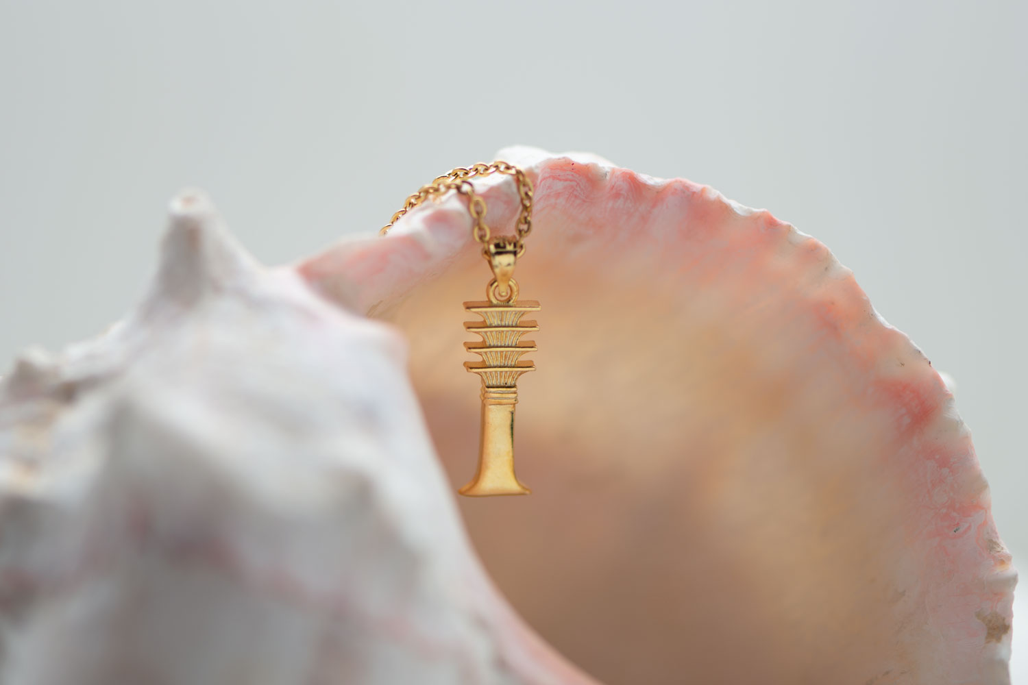 Colgante Pilar Djed Chapado Oro 18k | Antiguo Egipto